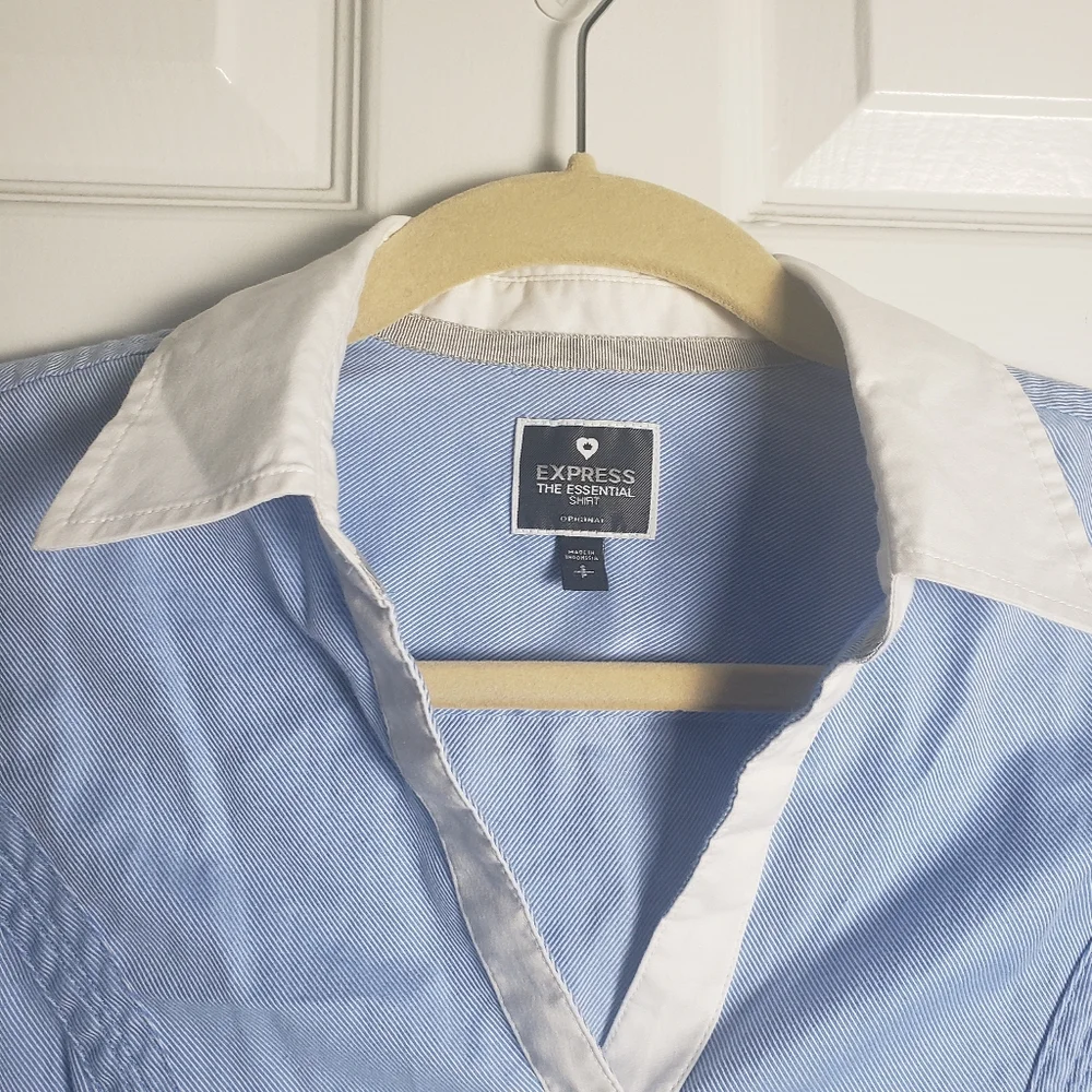 Express The Essential Shirt Blue and White Button Down - Picture 5 of 11